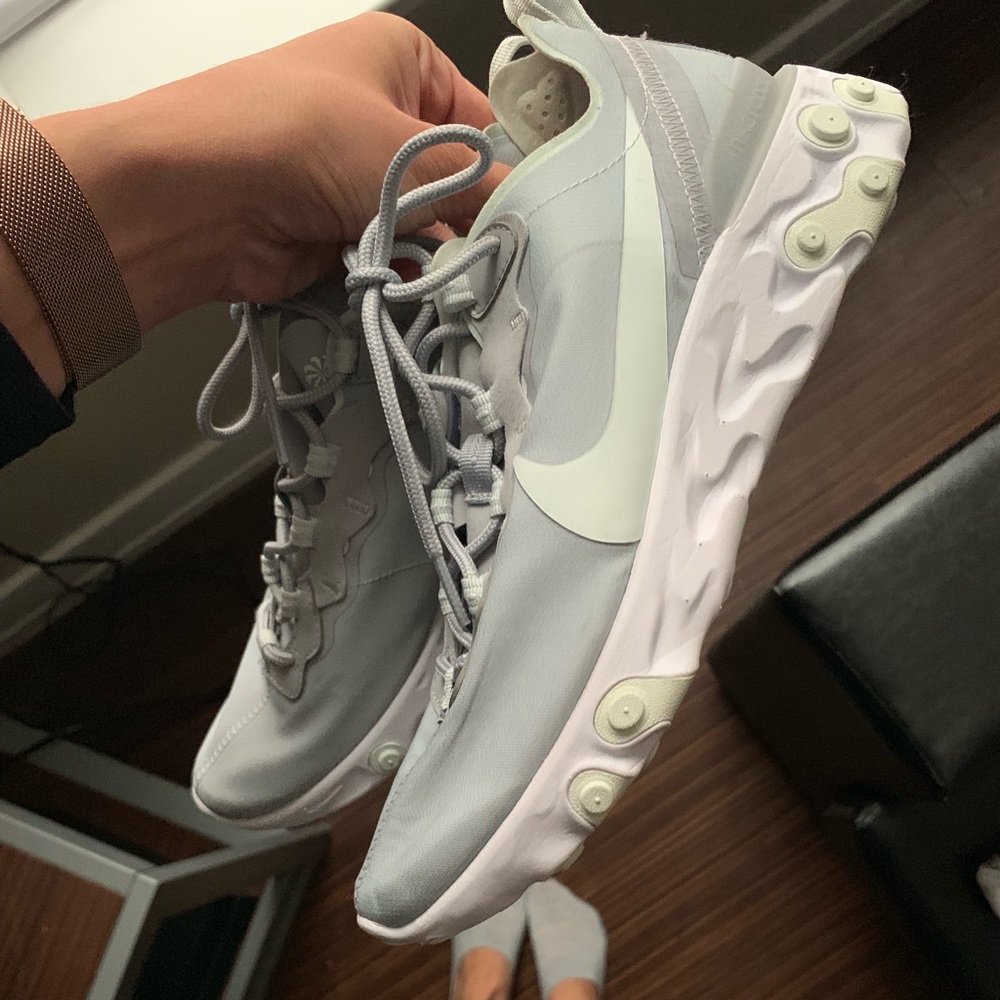 Nikereact - Picture 2 of 5